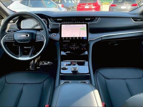 New 2024 Jeep Grand Cherokee Limited w/ Black Appearance Package image 6