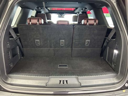 Used 2024 Ford Expedition Limited RWD image 13