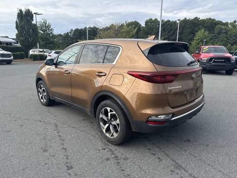 Used 2020 Kia Sportage LX AWD/4WD image 6