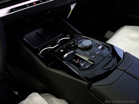 Used 2026 BMW 550e xDrive image 15