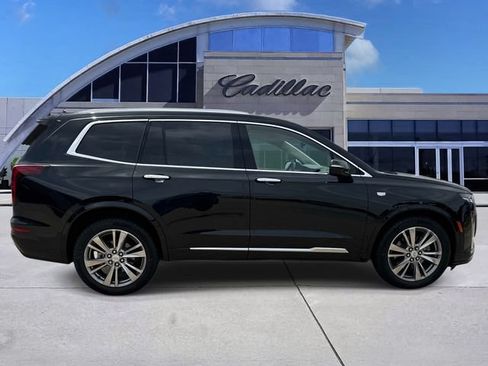 Used 2024 Cadillac XT6 Premium Luxury FWD image 4