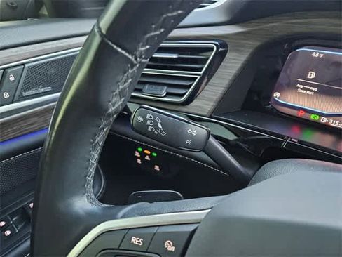 Used 2024 Volkswagen Atlas SEL Premium R-Line image 20