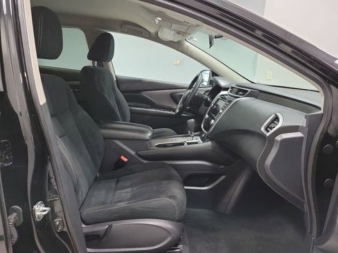 Used 2019 Nissan Murano S image 16