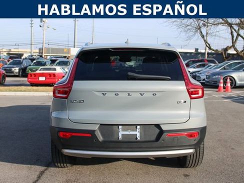 Used 2025 Volvo XC40 B5 Core image 4