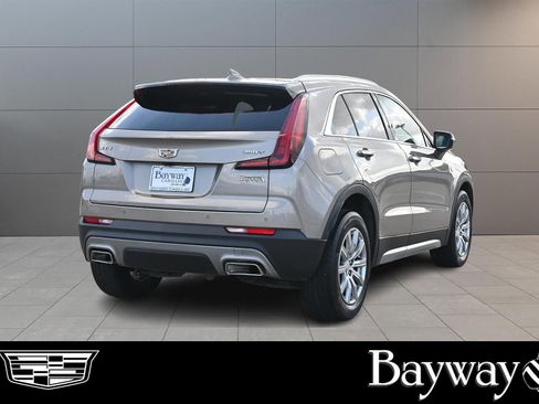 Used 2023 Cadillac XT4 Premium Luxury image 5