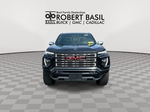 Used 2023 GMC Canyon Denali w/ Denali Black Edition AWD/4WD image 3