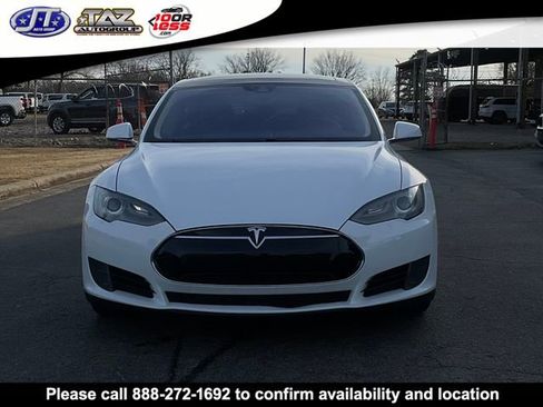 Used 2015 Tesla Model S 70 image 2
