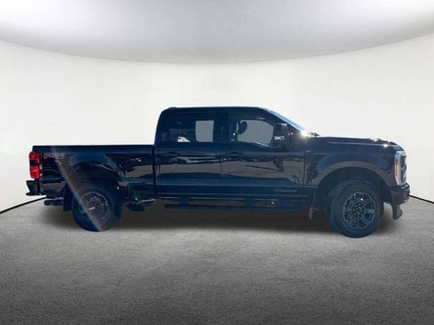 Used 2023 Ford F250 Lariat w/ Sport Appearance Package image 14