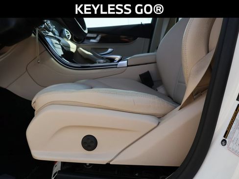 Used 2016 Mercedes-Benz GLC 300 4MATIC image 9