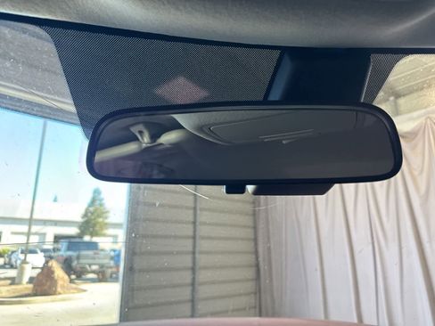 Used 2025 Kia Soul LX w/ LX Technology Package image 28