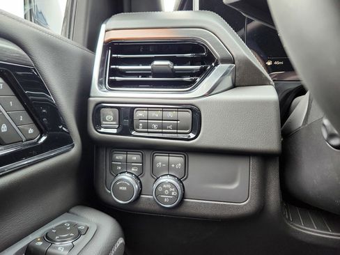 New 2026 GMC Yukon Denali image 13