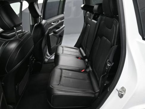 Used 2023 Jeep Grand Cherokee Limited AWD/4WD image 12