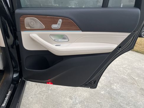 Certified 2023 Mercedes-Benz GLS 450 4MATIC image 46