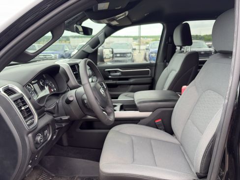 Used 2025 RAM 1500 Big Horn AWD/4WD image 8
