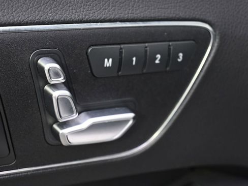 Used 2016 Mercedes-Benz E 350 4MATIC Sedan image 10