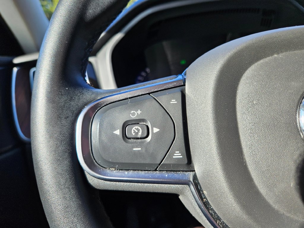 Used 2023 Volvo XC60 B5 Plus w/ Climate Package AWD/4WD image 31