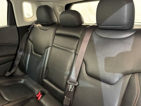 Used 2019 Jeep Compass Limited AWD/4WD image 11