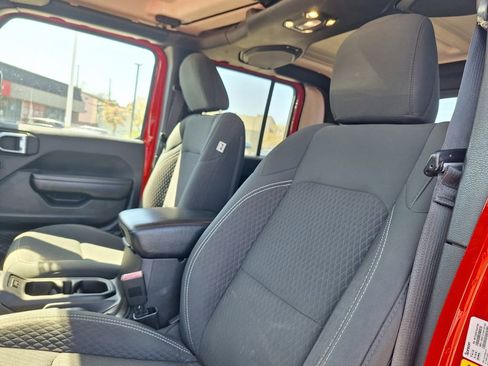 Used 2021 Jeep Gladiator Sport w/ Quick Order Package 24Q 80Th image 10