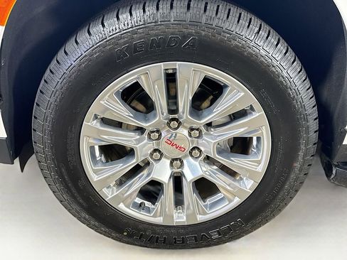 Used 2022 GMC Yukon Denali image 38