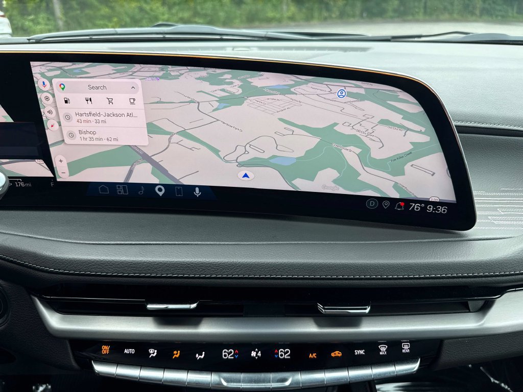 Used 2025 Cadillac XT4 Premium Luxury FWD image 20