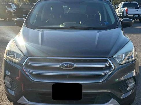 Used 2017 Ford Escape SE w/ SE Leather Comfort Package image 1