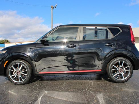 Used 2020 Kia Soul GT-Line FWD image 10