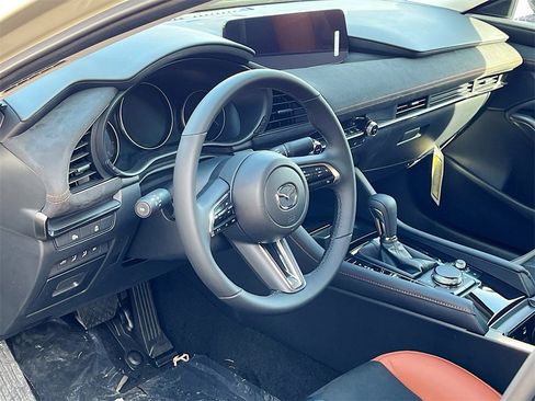 Certified 2025 MAZDA MAZDA3 s image 9