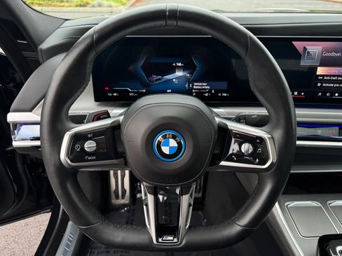 Used 2023 BMW i7 xDrive60 AWD/4WD image 45