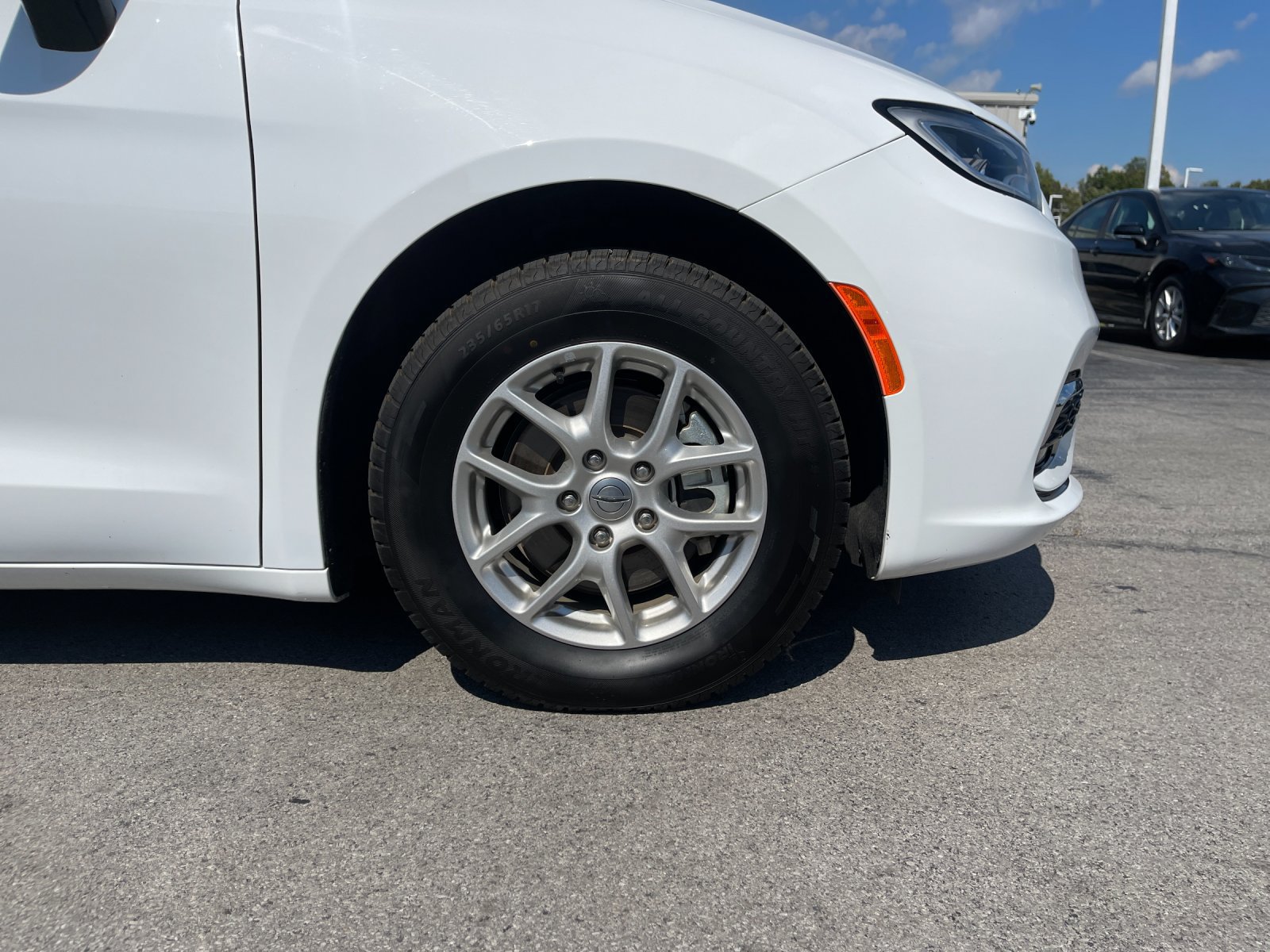 Used 2025 Chrysler Pacifica Select FWD image 33