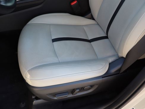 Used 2024 MAZDA CX-90 3.3 Turbo w/ Premium Package AWD/4WD image 17
