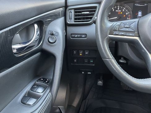 Certified 2017 Nissan Rogue SL w/ SL Premium Package image 12