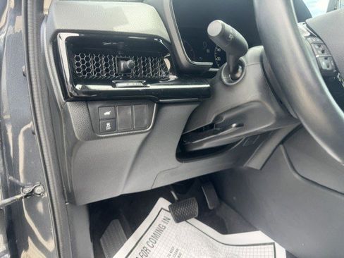 Used 2025 Honda CR-V EX-L image 14