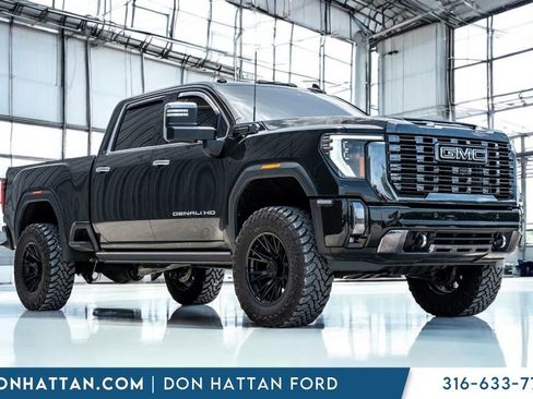 Used 2024 GMC Sierra 3500 Denali Ultimate AWD/4WD image 36