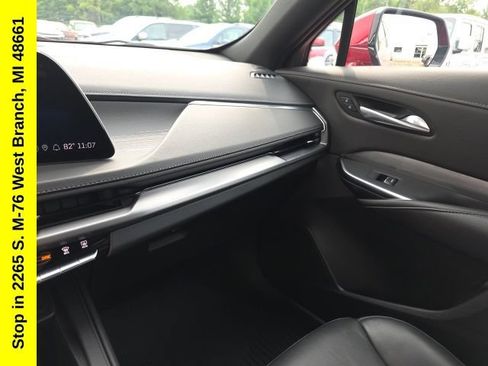 Used 2024 Cadillac XT4 Premium Luxury FWD image 26