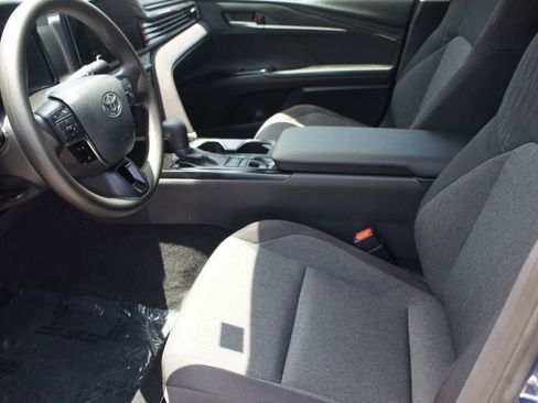 Used 2025 Toyota Camry LE image 12