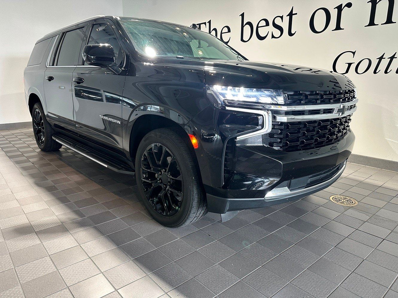 Used 2021 Chevrolet Suburban LS AWD/4WD image 1