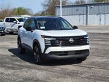 New 2025 Nissan Kicks SR image 3