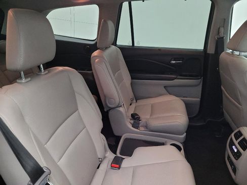 Used 2018 Honda Pilot Elite image 19