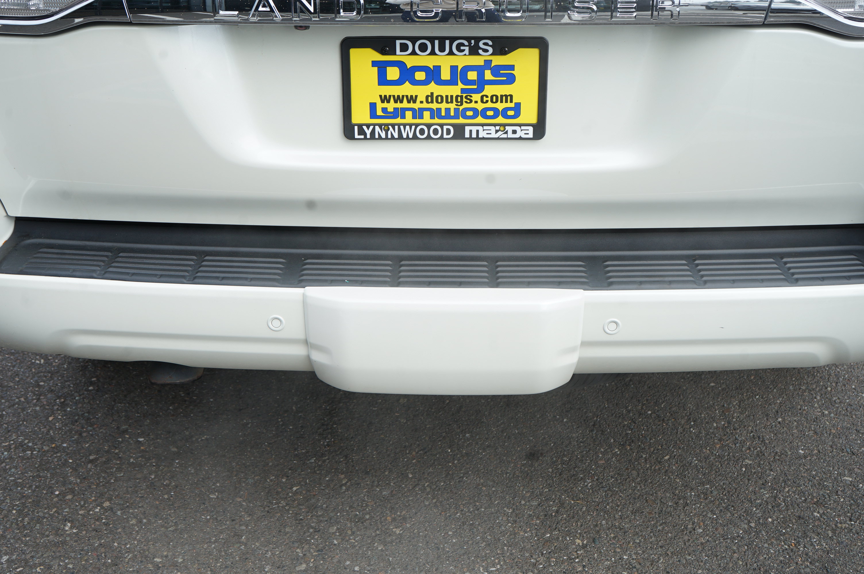 Used 2018 Toyota Land Cruiser AWD/4WD image 10