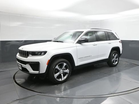 New 2026 Jeep Grand Cherokee Limited image 11