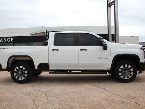 Used 2023 Chevrolet Silverado 2500 Custom w/ Custom Value Package AWD/4WD image 14