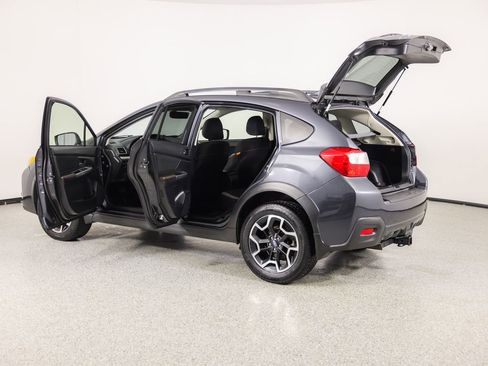 Used 2017 Subaru Crosstrek 2.0i Premium image 13