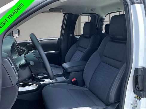Used 2024 Nissan Frontier SV RWD image 21
