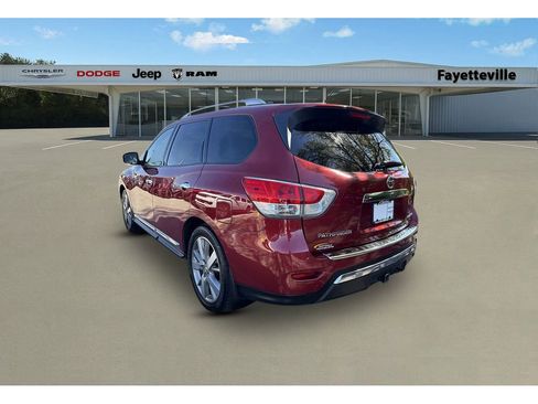 Used 2015 Nissan Pathfinder Platinum w/ Family Entertainment Package image 5