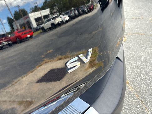 Used 2023 Nissan Rogue SV image 28