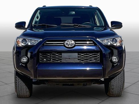 Used 2024 Toyota 4Runner SR5 image 3