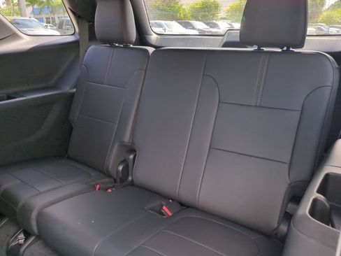 Certified 2023 Chevrolet Traverse RS w/ LPO, Floor Liner Package FWD image 16