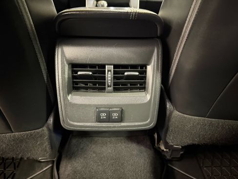 Used 2019 Toyota Avalon XSE image 27