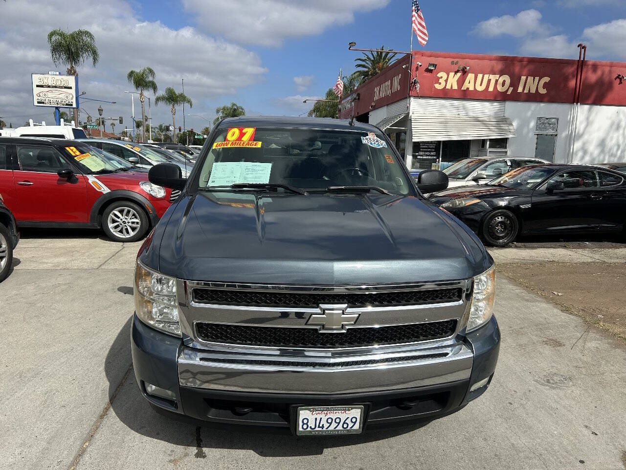 Used 2007 Chevrolet Silverado 1500 LT w/ 1LT Convenience Package RWD image 3
