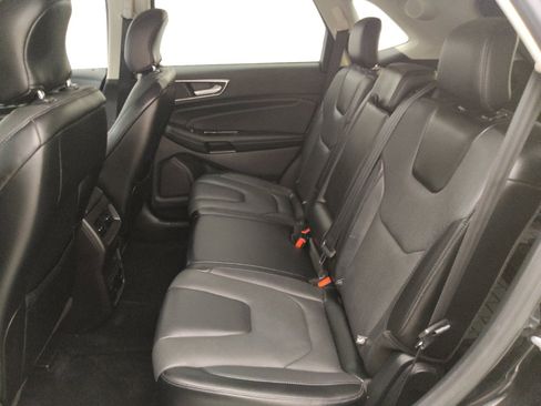 Used 2017 Ford Edge Titanium w/ Equipment Group 301A FWD image 18